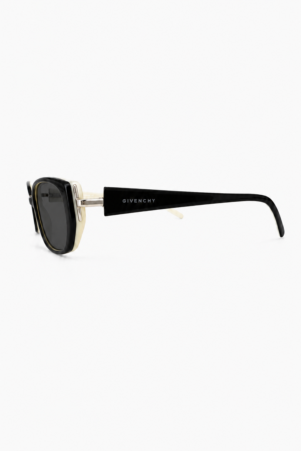 GIVENCHY VGY523