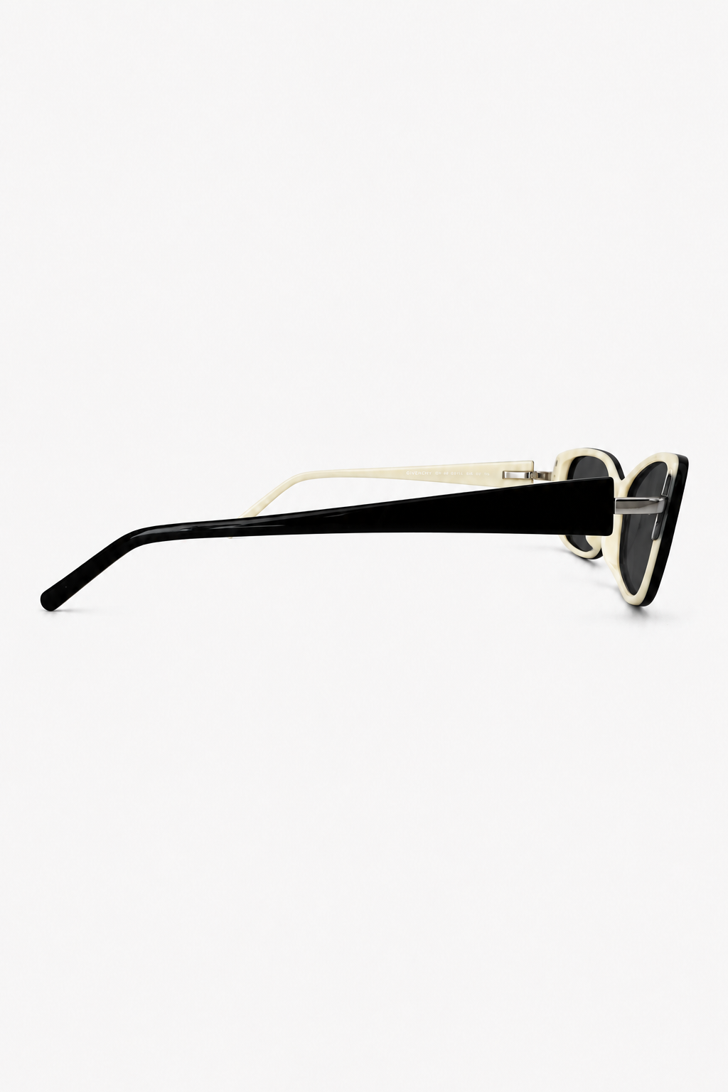GIVENCHY VGY523